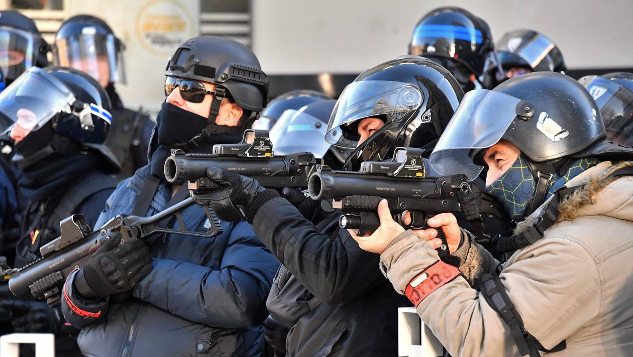 FRANCE-POLITICS-SOCIAL-DEMO